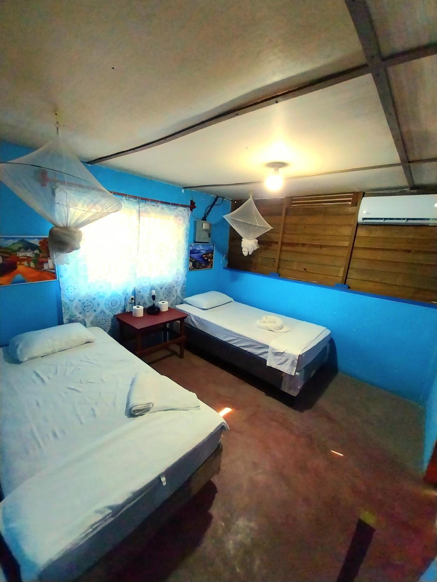 Bedrooms Where Charlie Эль-Паредон-Буэна-Виста Экстерьер фото